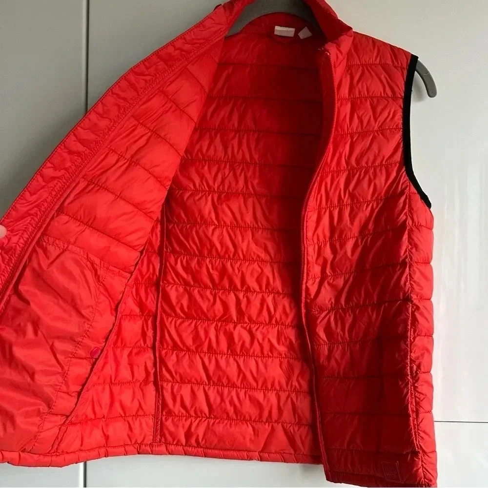 Gap Kids Puffer Vest Red Size Medium Primaloft Zip Front Pockets Outdoor Hiking